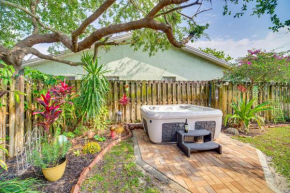 Hobe Sound Villa with Screened Porch 4 Mi to Beach